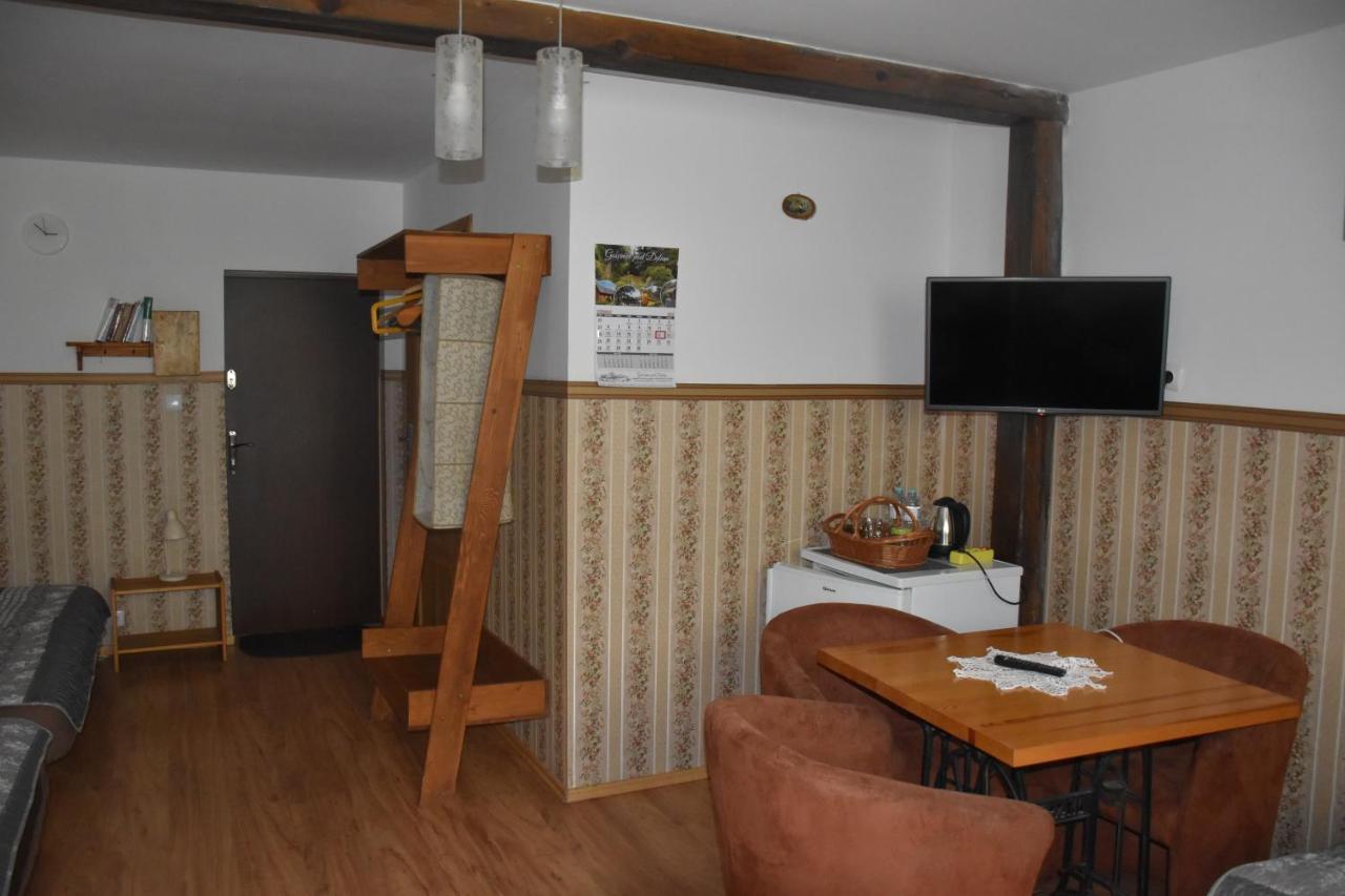 Gosciniec Pod Debem Villa Trzciel ภายนอก รูปภาพ