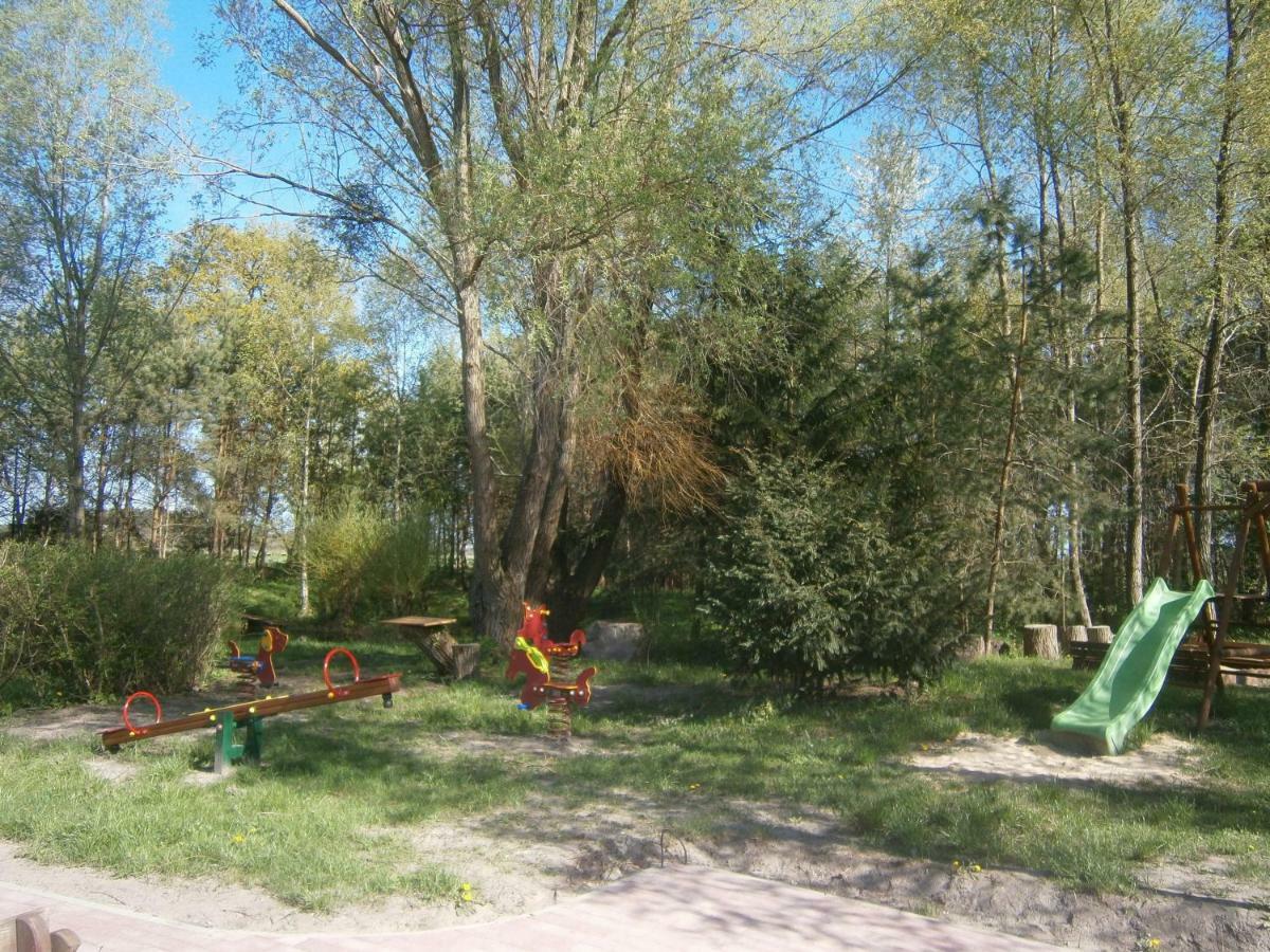 Gosciniec Pod Debem Villa Trzciel ภายนอก รูปภาพ